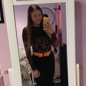Meet your Posher, Izzy